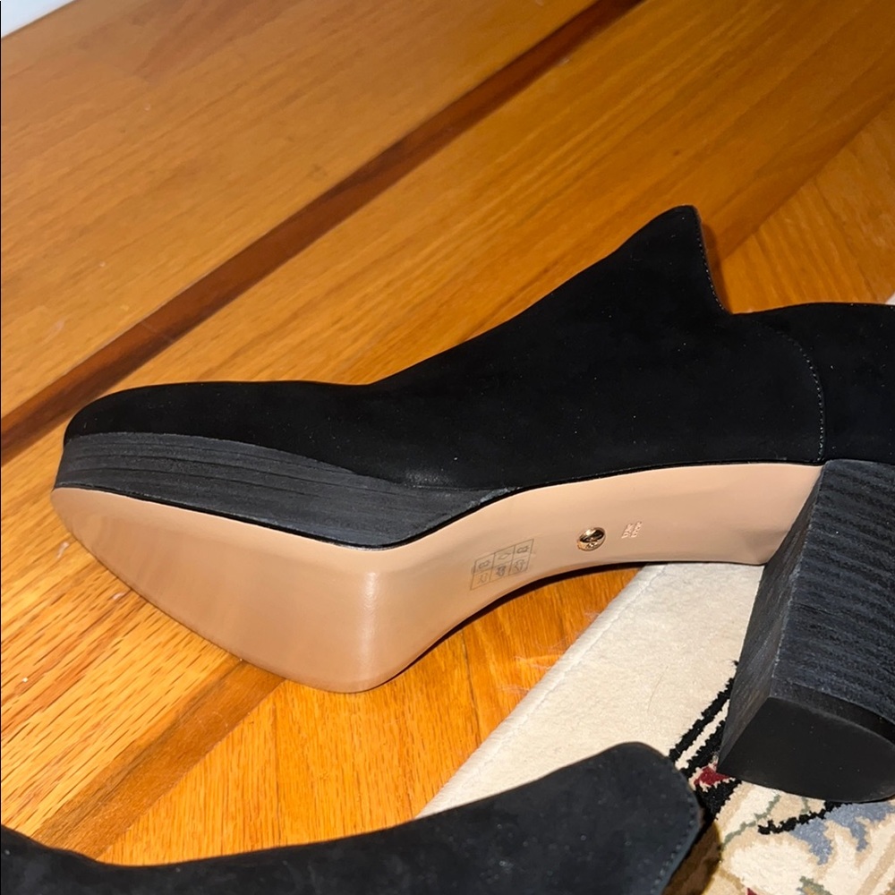 Pelle Moda Black Suede Ankle Booties - Picture 11 of 14